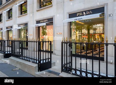 prada champs elysee